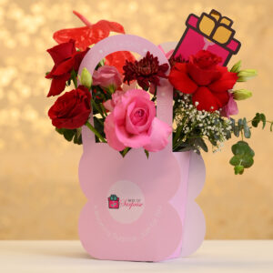 Midnight Blush Flower Box – A Flower That Arrives at Midnight
